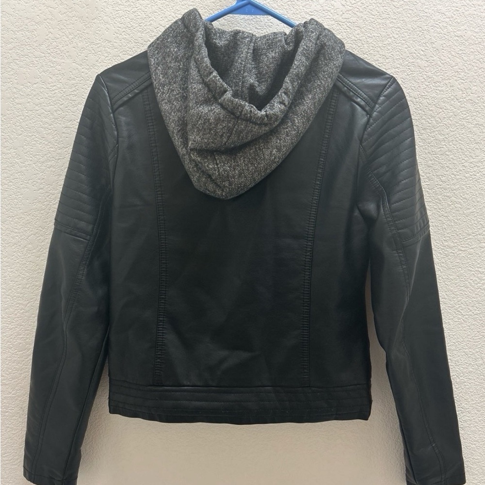Leather jacket - Picture 3 of 4